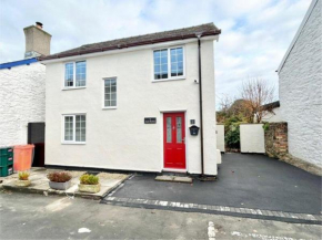 Cosy Cottage in Medieval Conwy with garden